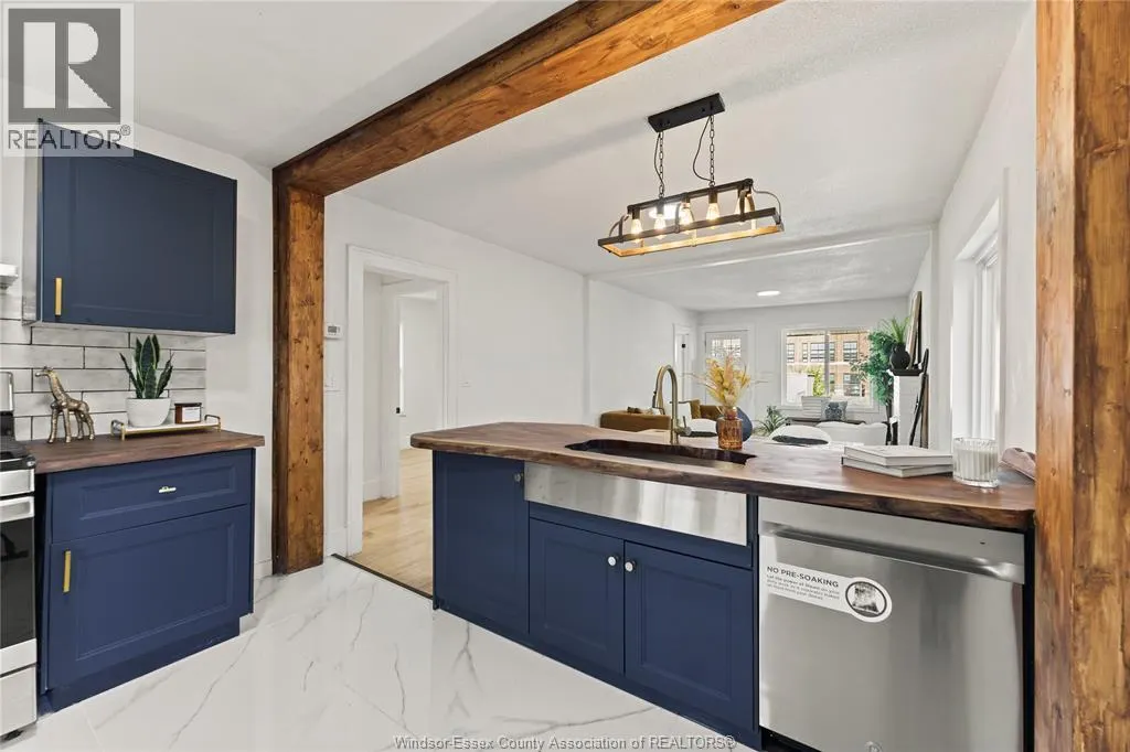 2241 WINDERMERE
