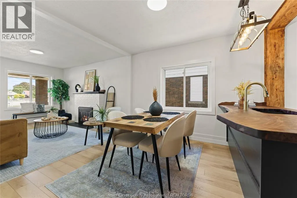 2241 WINDERMERE