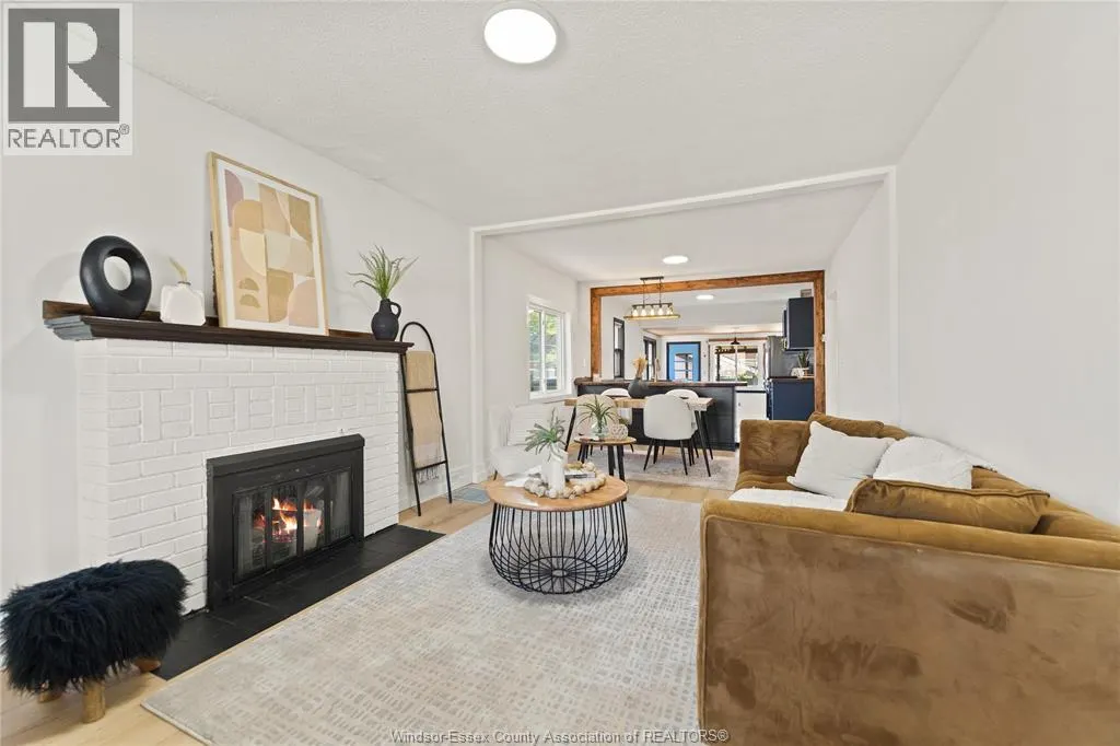 2241 WINDERMERE