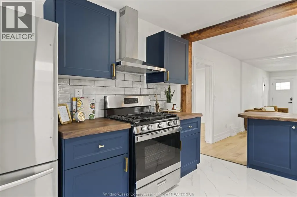 2241 WINDERMERE