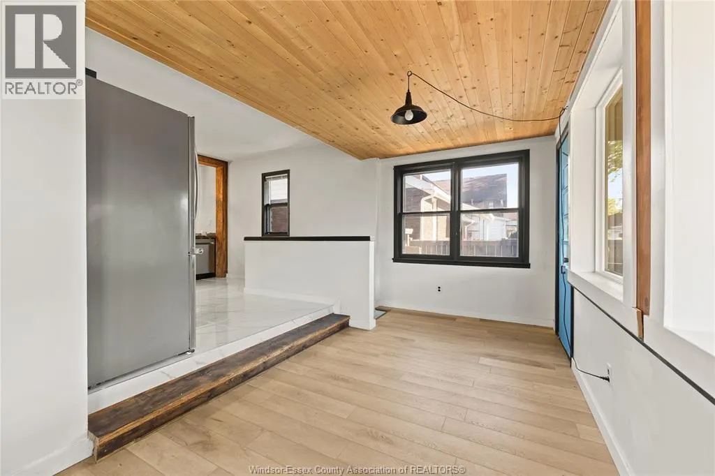 2241 WINDERMERE