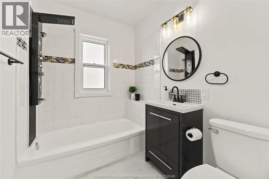 2241 WINDERMERE