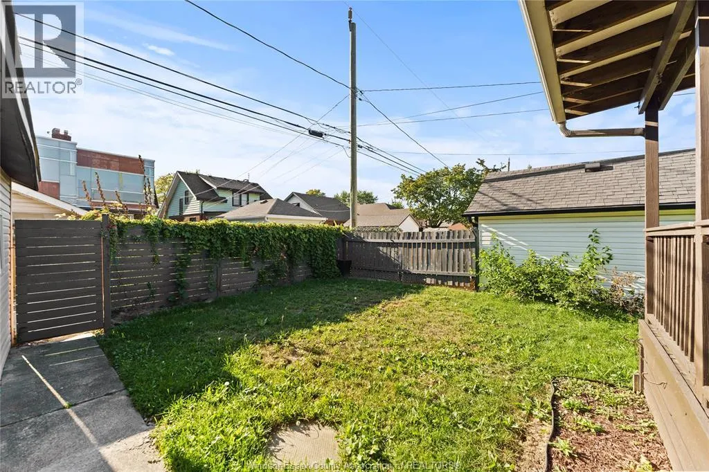 2241 WINDERMERE