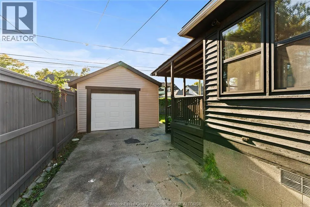 2241 WINDERMERE