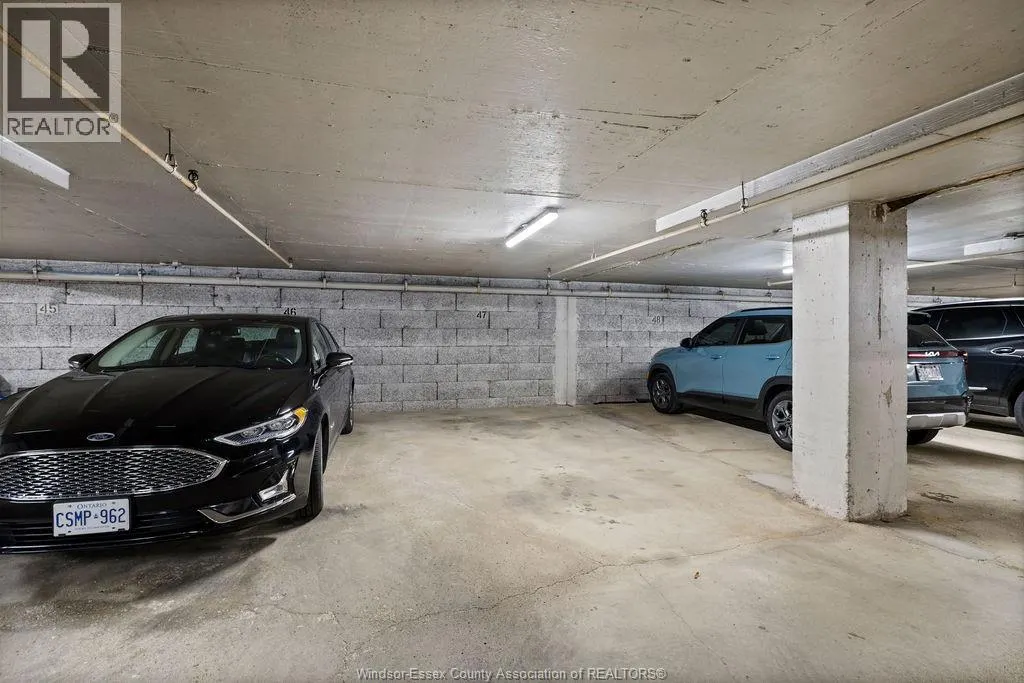 3663 RIVERSIDE DRIVE East Unit# 906