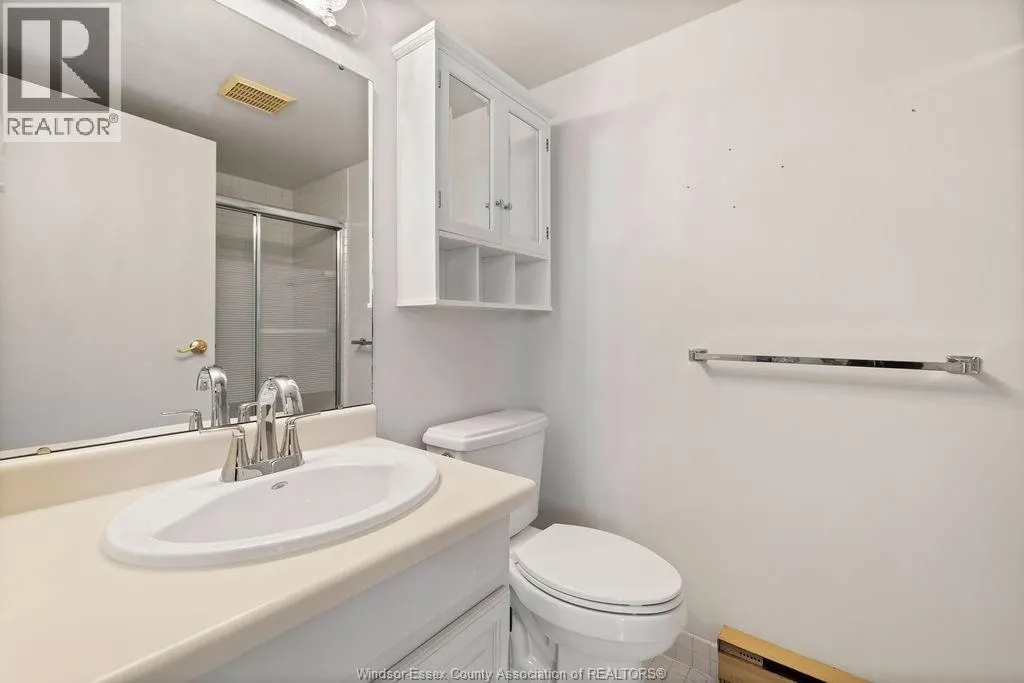 3663 RIVERSIDE DRIVE East Unit# 906