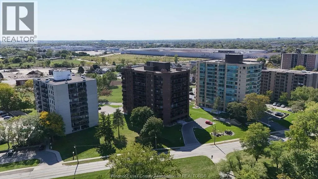 3663 RIVERSIDE DRIVE East Unit# 906