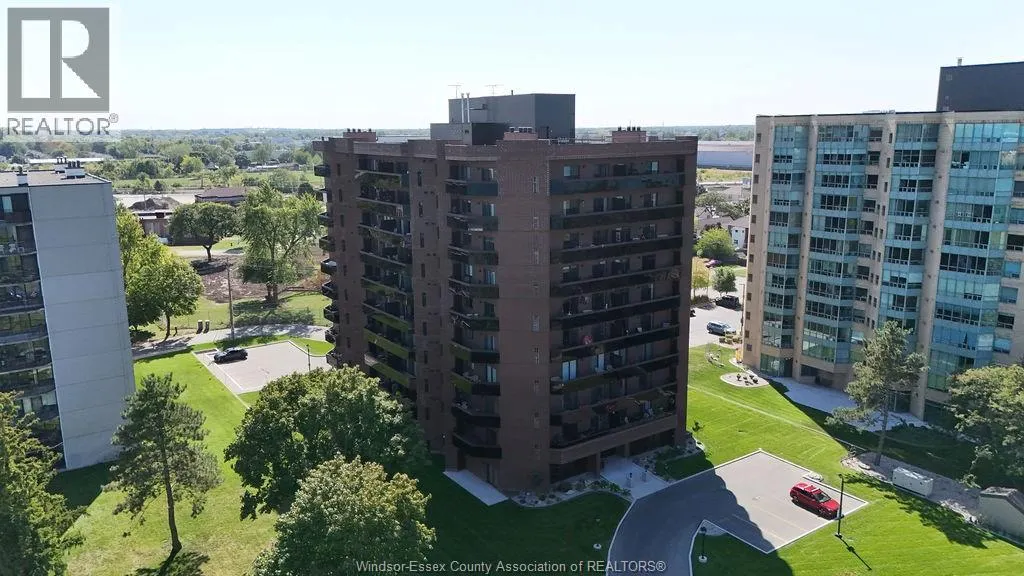 3663 RIVERSIDE DRIVE East Unit# 906