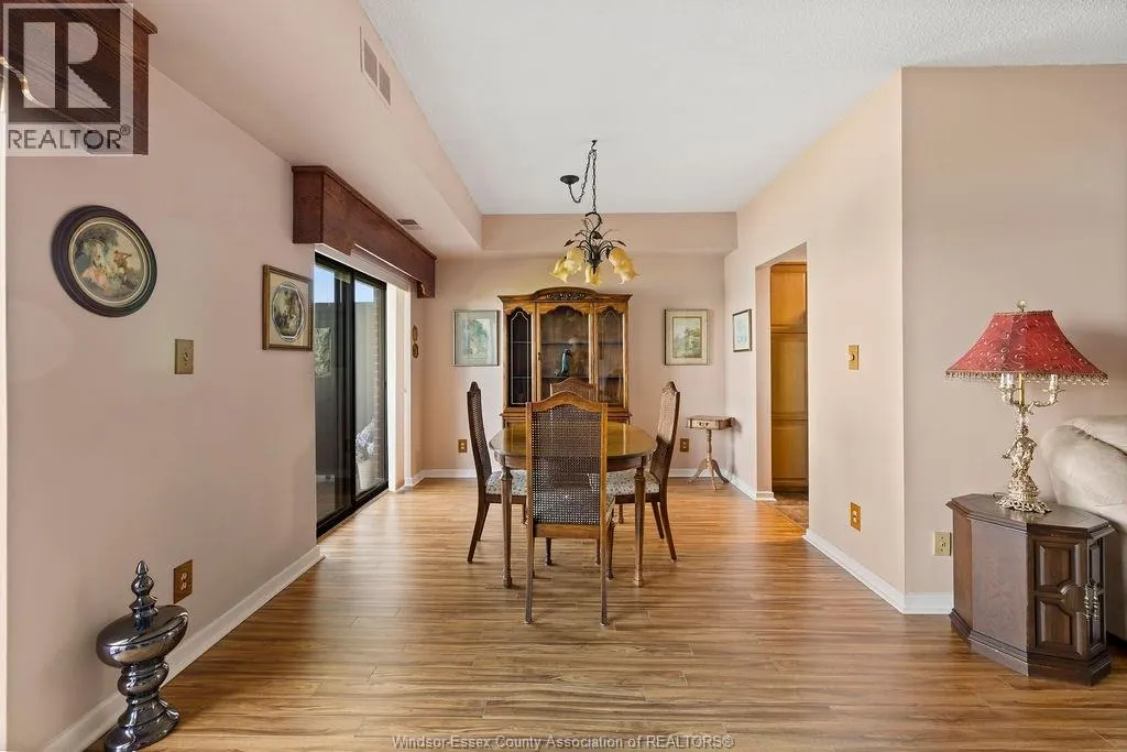 3663 RIVERSIDE DRIVE East Unit# 906