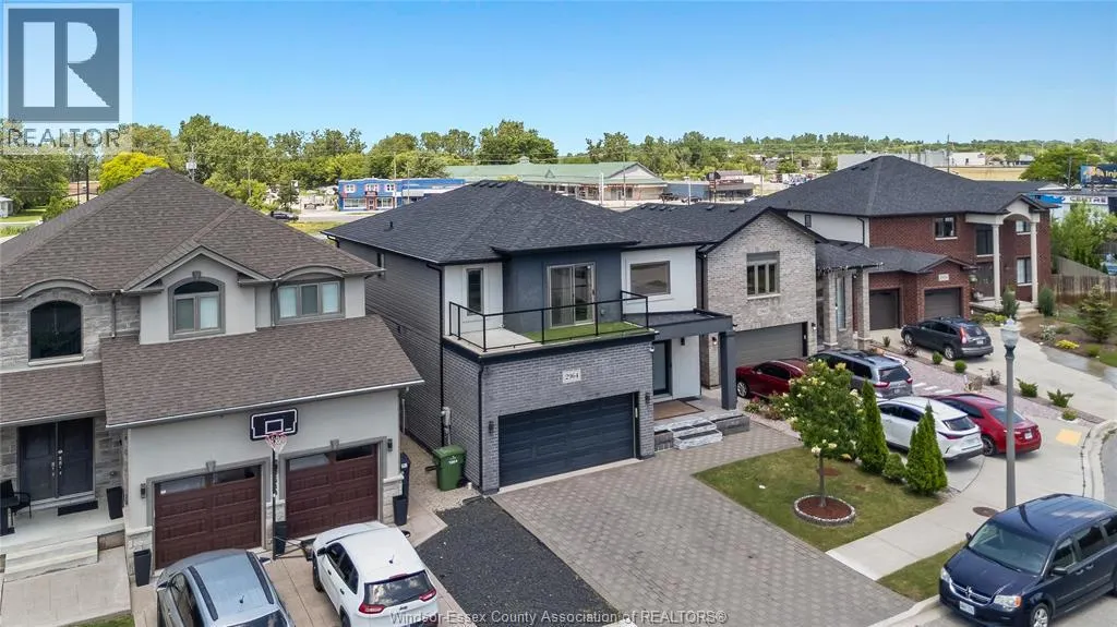 2964 MCROBBIE CRESCENT