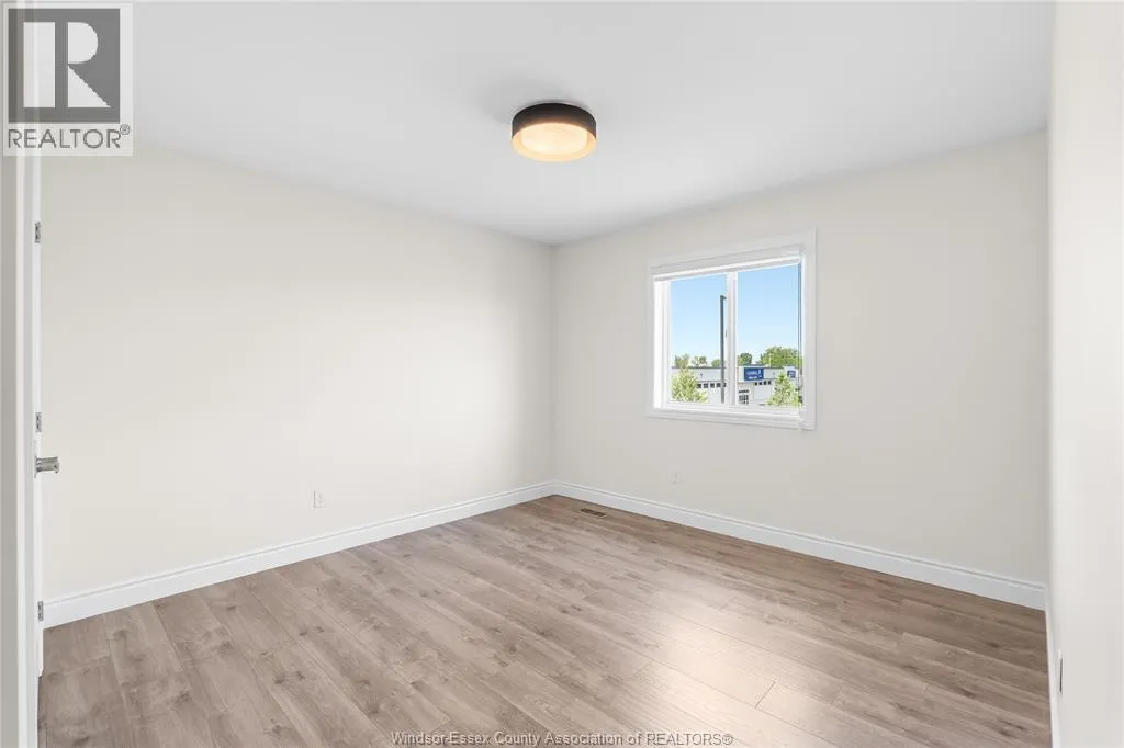 2964 MCROBBIE CRESCENT