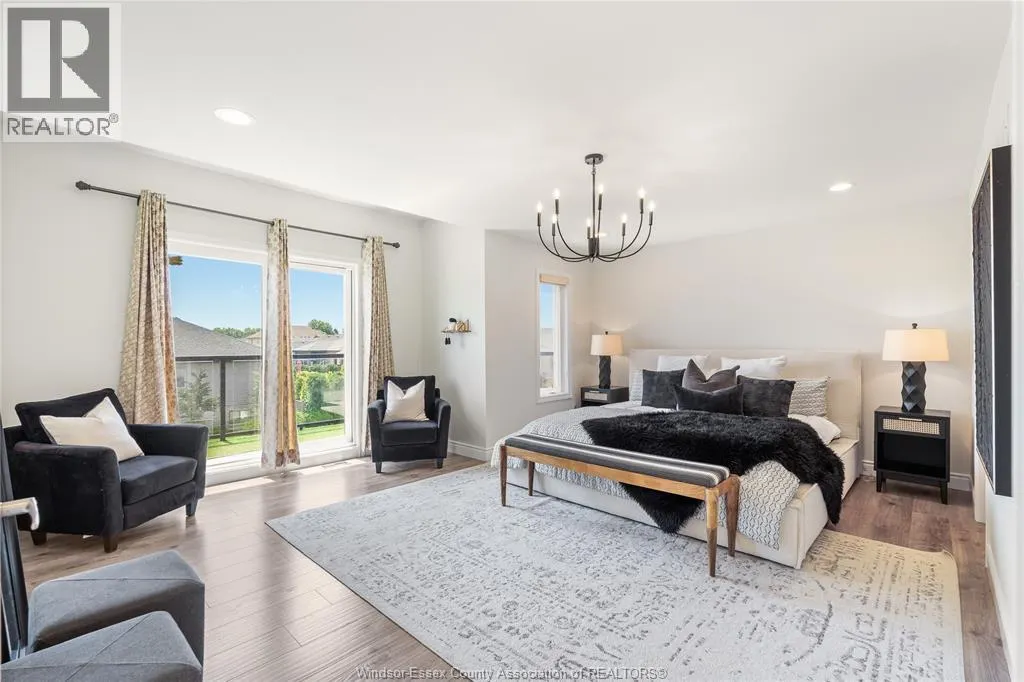 2964 MCROBBIE CRESCENT