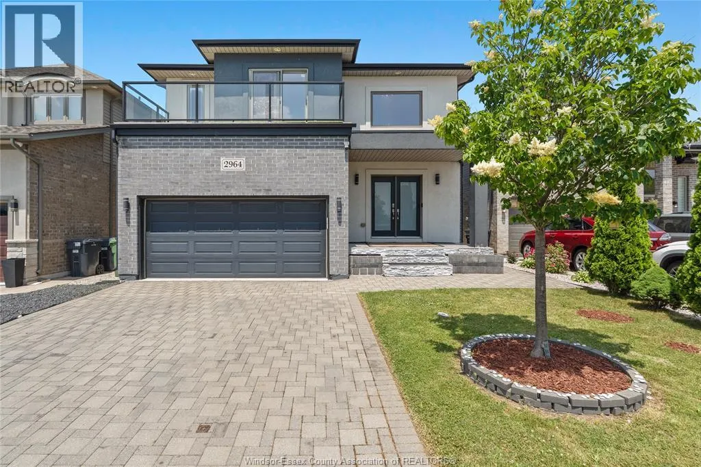 2964 MCROBBIE CRESCENT