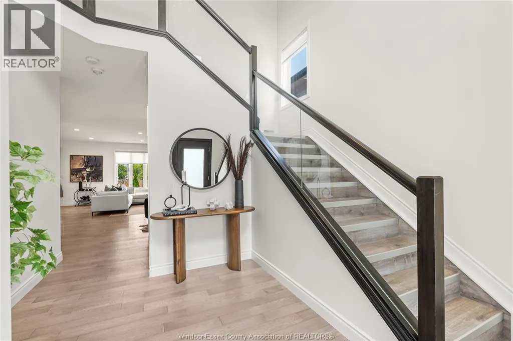 2964 MCROBBIE CRESCENT