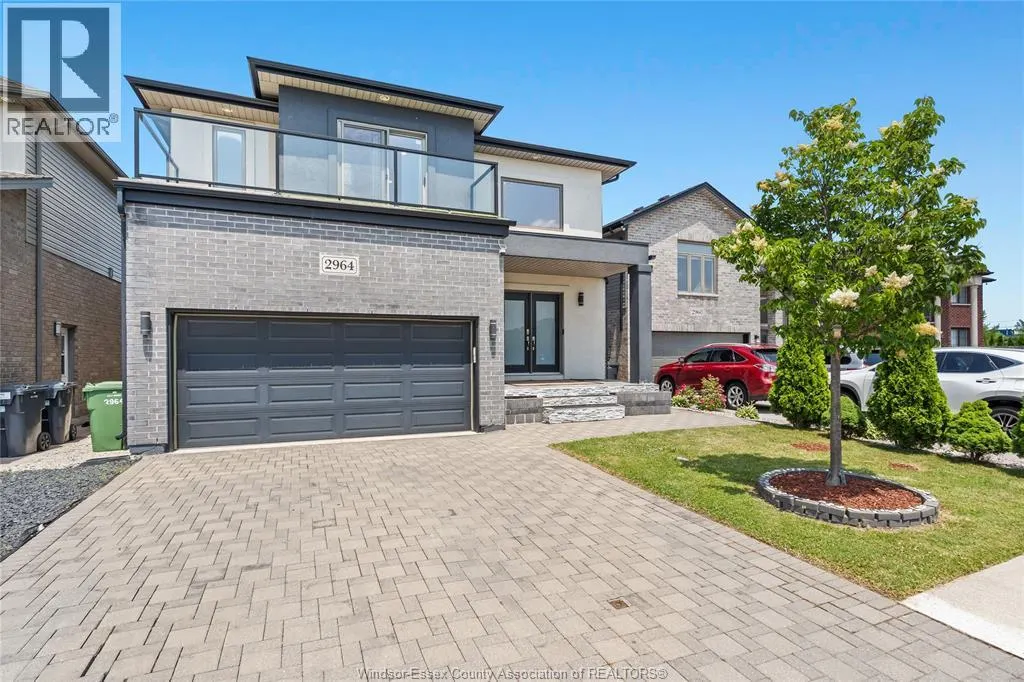 2964 MCROBBIE CRESCENT