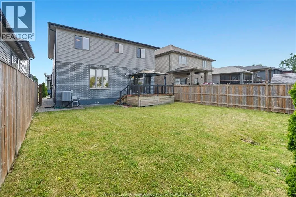 2964 MCROBBIE CRESCENT