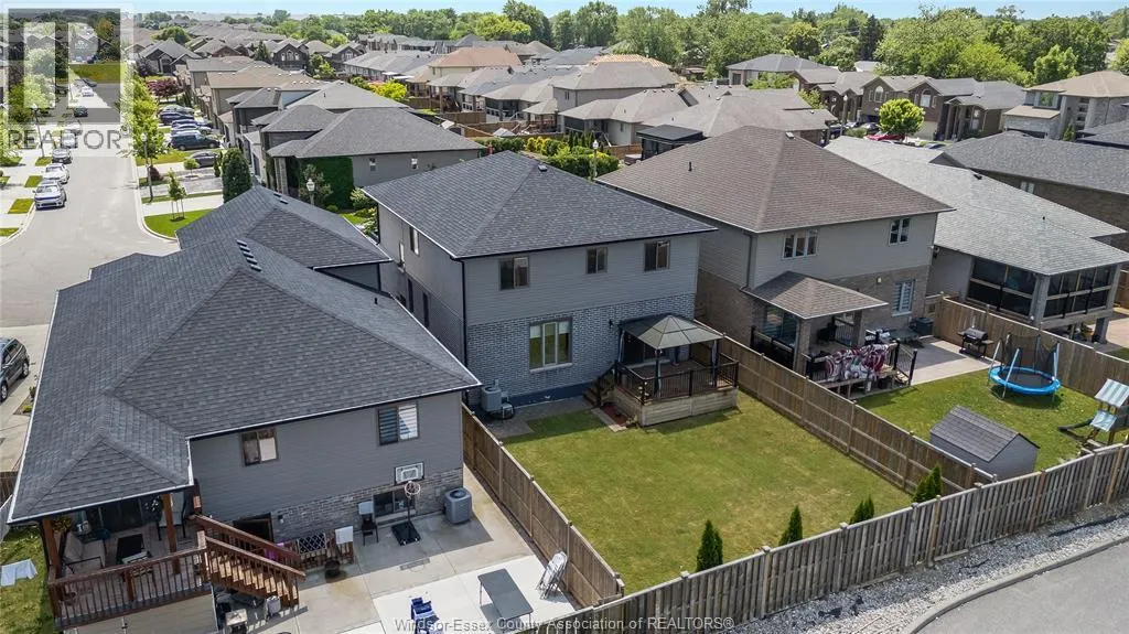 2964 MCROBBIE CRESCENT