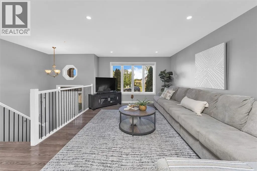 262 COLUMBUS DRIVE