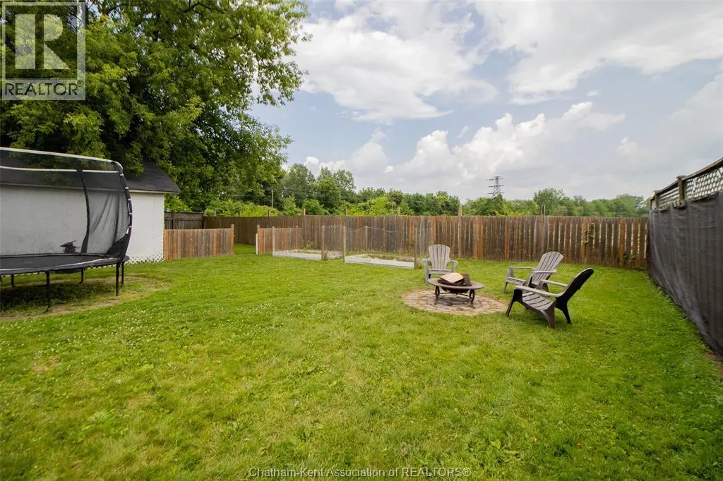 37 Oriole PARKWAY