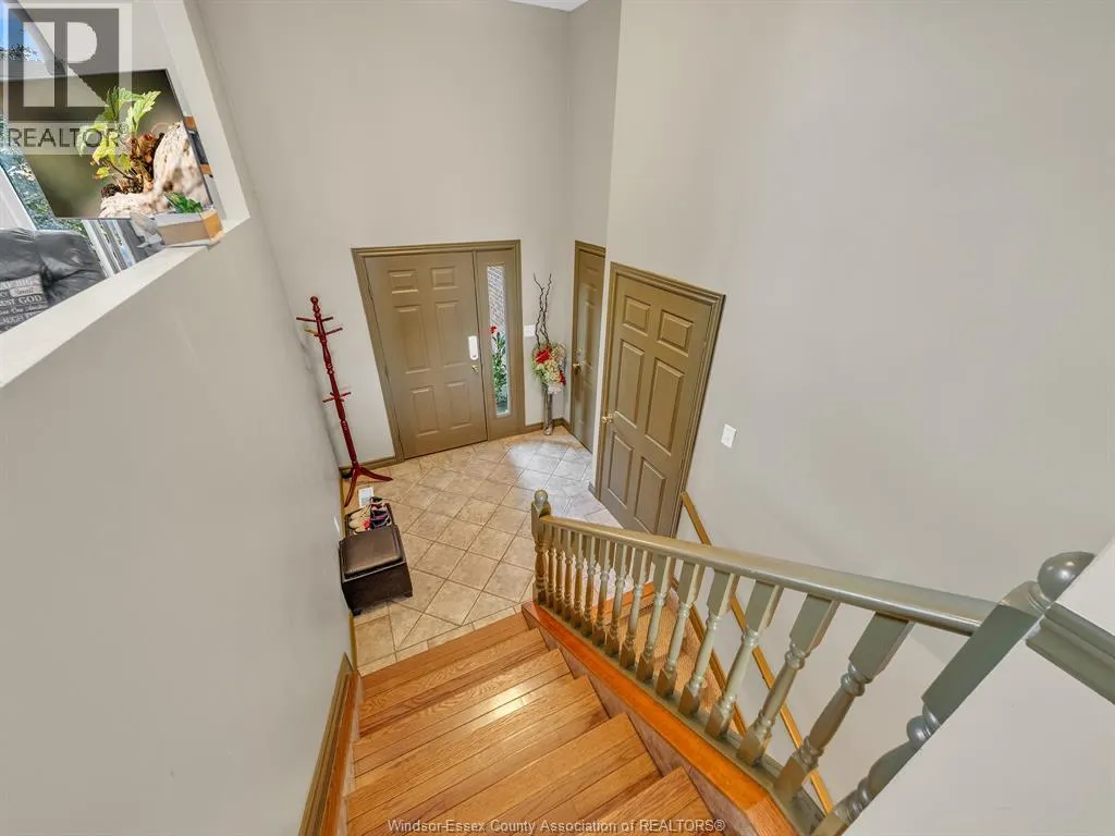 73 WAKEFIELD AVENUE