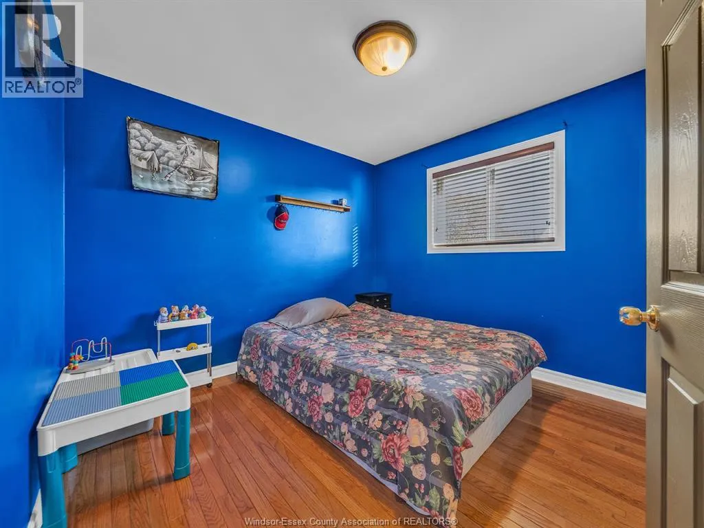 73 WAKEFIELD AVENUE