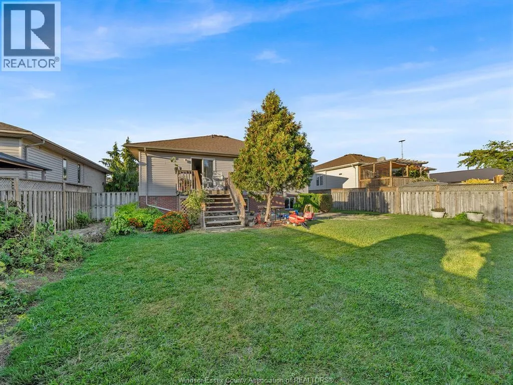 73 WAKEFIELD AVENUE