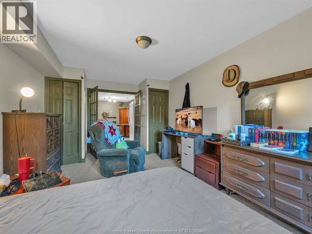 73 WAKEFIELD AVENUE
