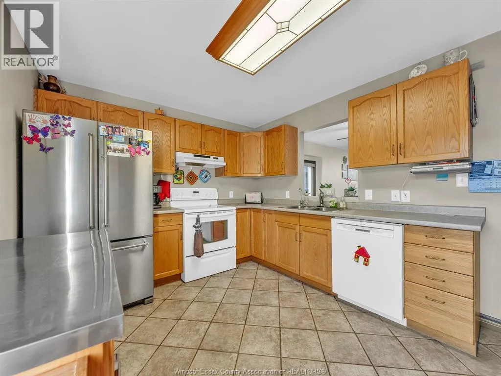 73 WAKEFIELD AVENUE