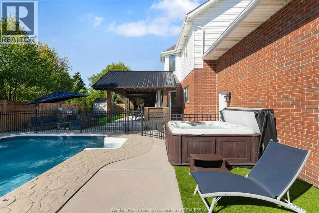 415 BEACH GROVE DRIVE