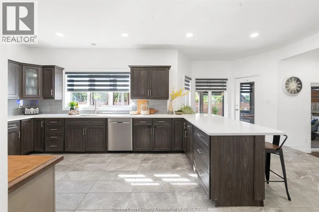 415 BEACH GROVE DRIVE