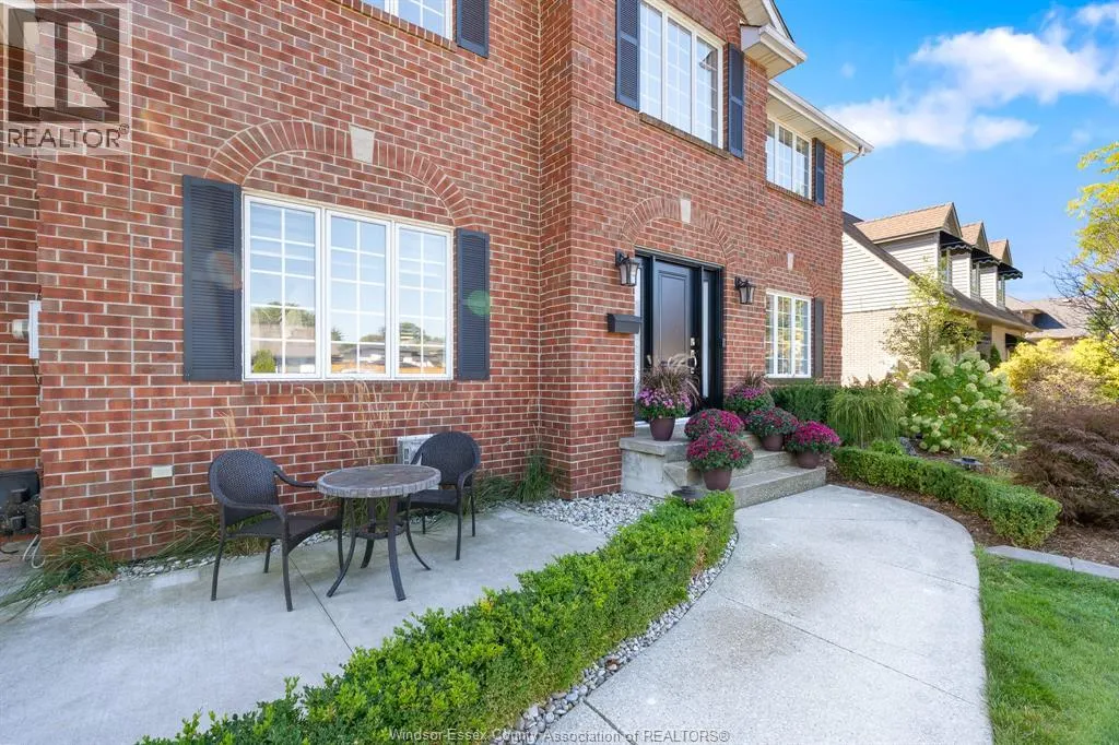 415 BEACH GROVE DRIVE