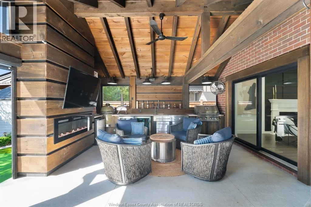 415 BEACH GROVE DRIVE