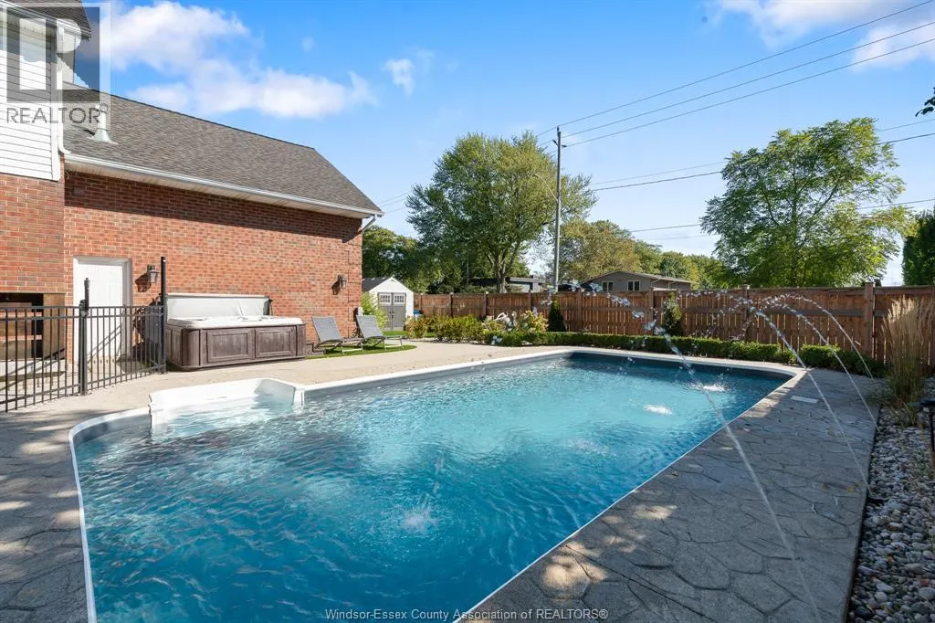 415 BEACH GROVE DRIVE