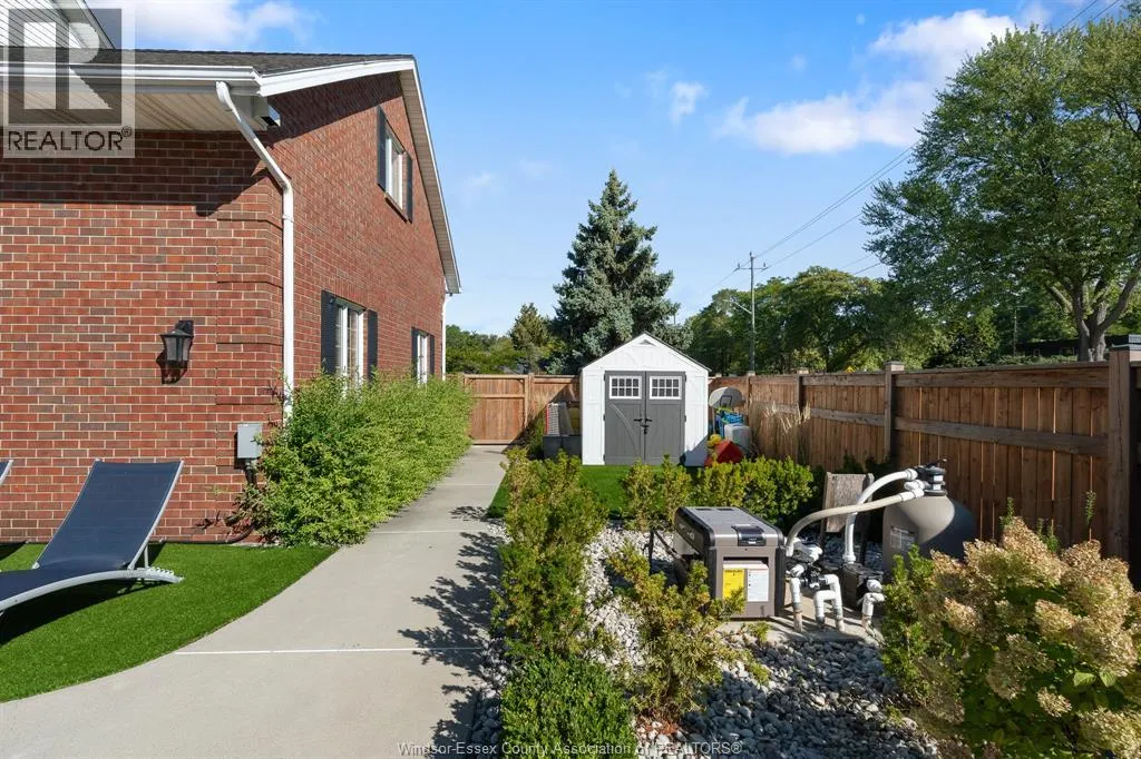 415 BEACH GROVE DRIVE