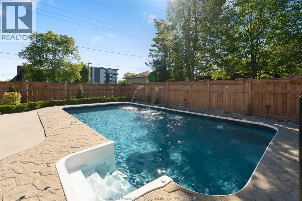 415 BEACH GROVE DRIVE