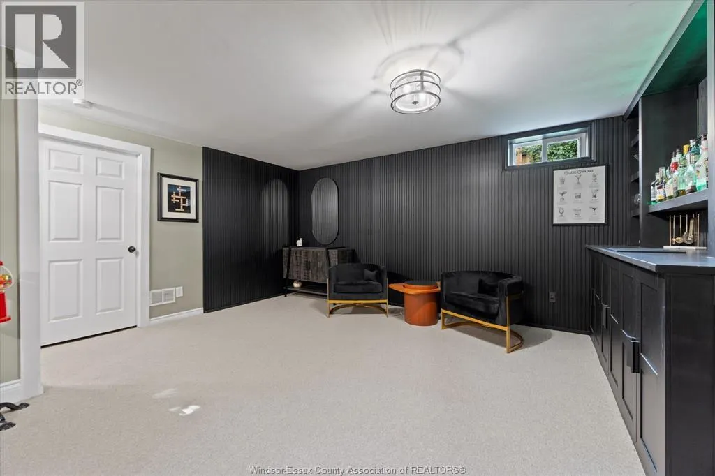 580 BREEZEWOOD COURT