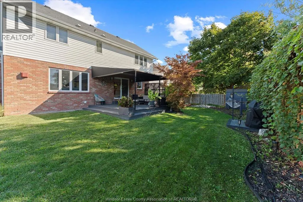 580 BREEZEWOOD COURT