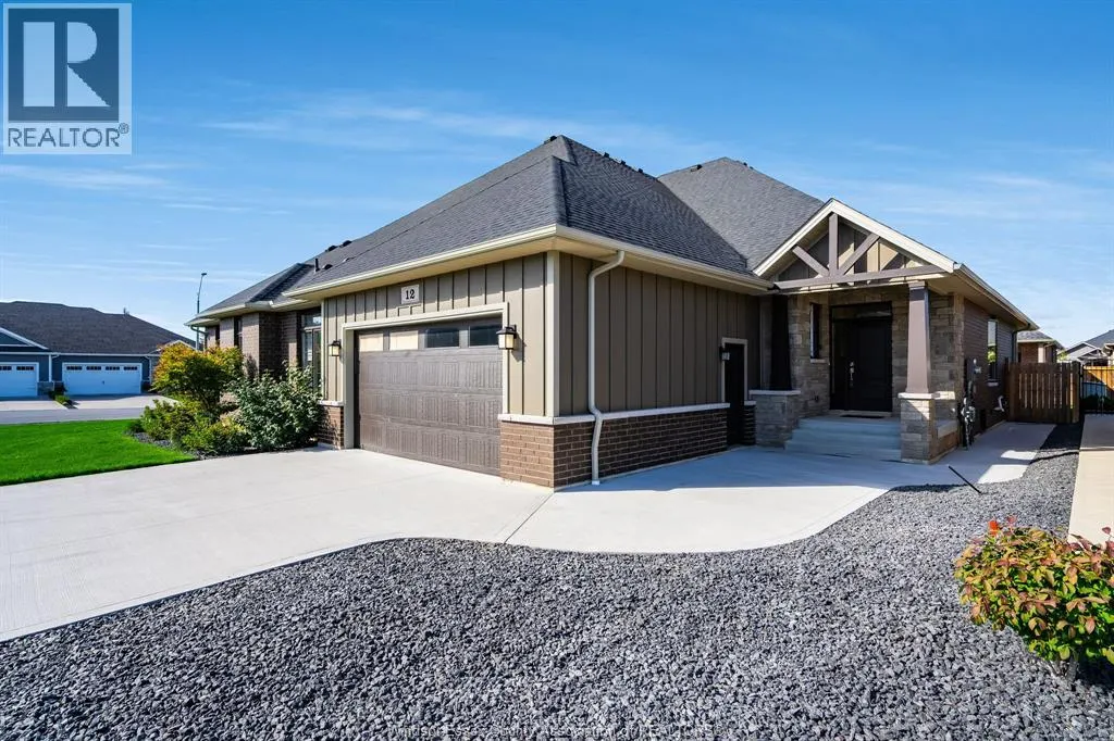 12 Robin COURT