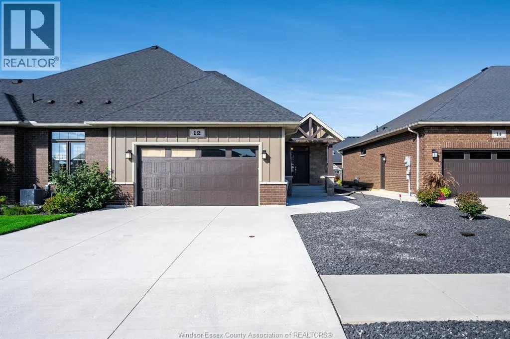 12 Robin COURT