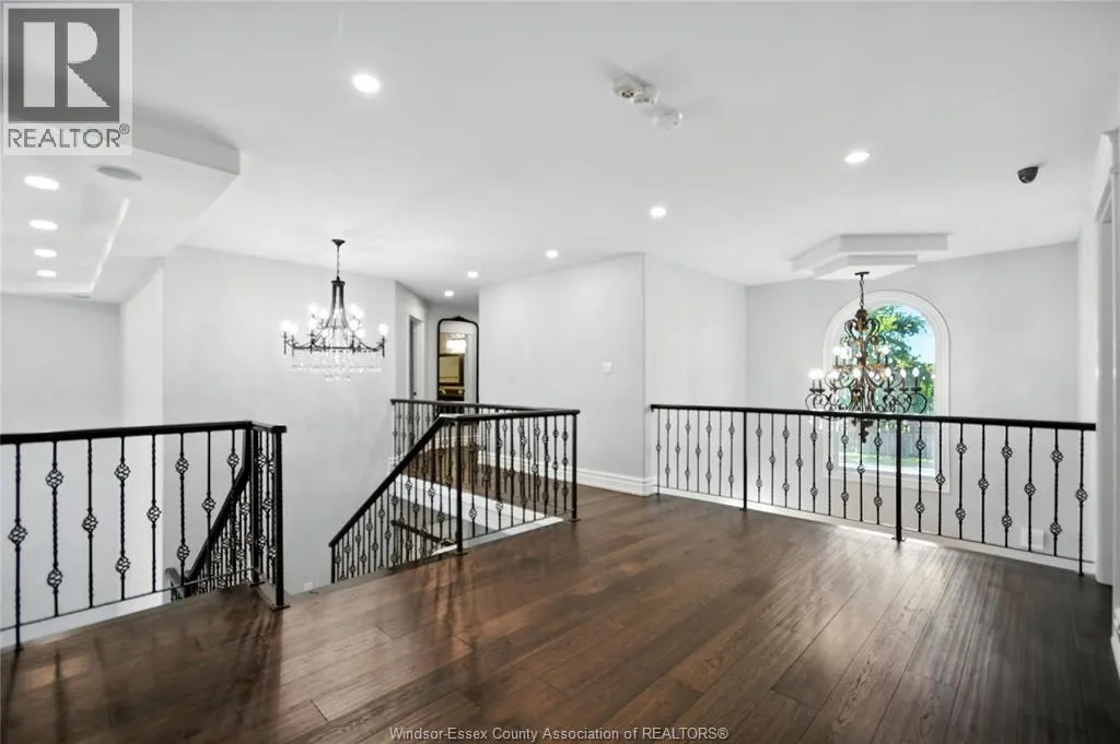 435 COUNTRY CLUB