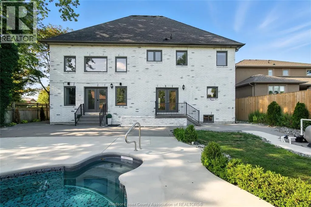 435 COUNTRY CLUB