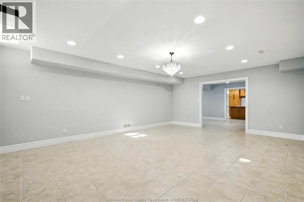 435 COUNTRY CLUB
