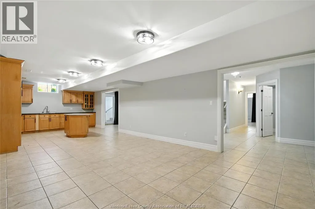 435 COUNTRY CLUB