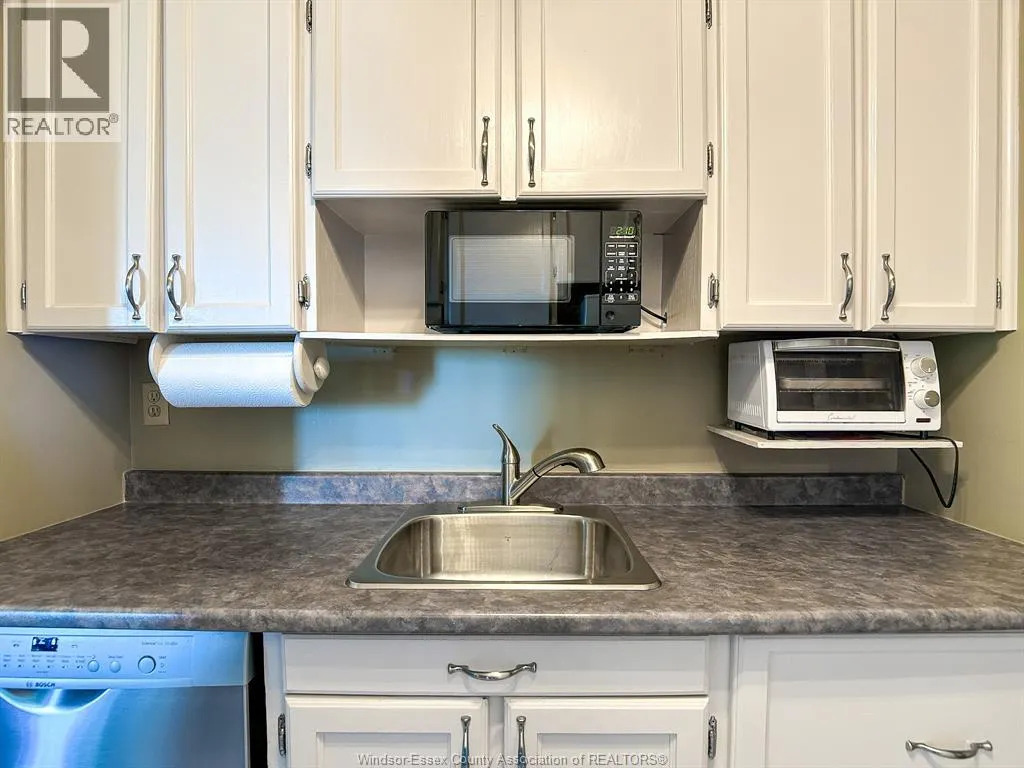 9099 RIVERSIDE DR E Unit# 809