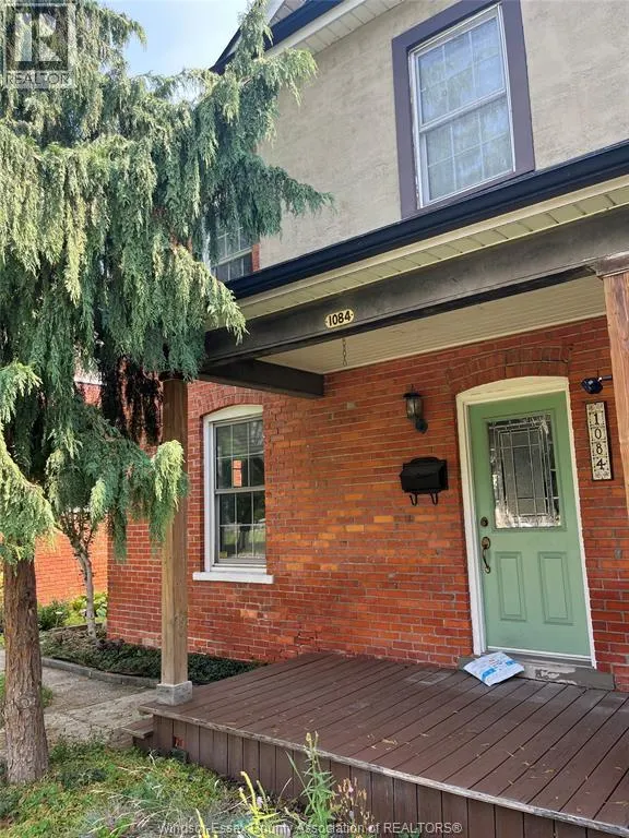 1084 MONMOUTH