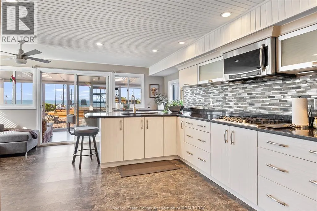 1362 EDGEWATER