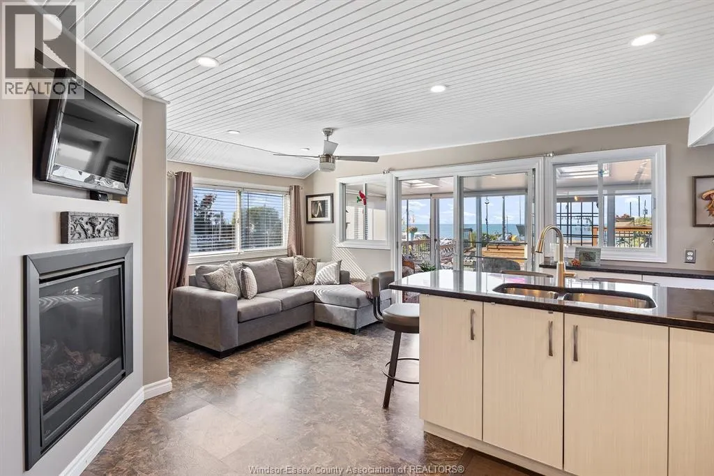 1362 EDGEWATER