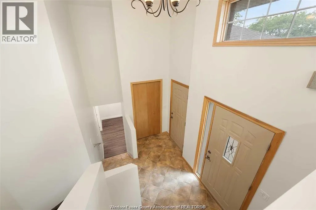 3268 ROBINET ROAD