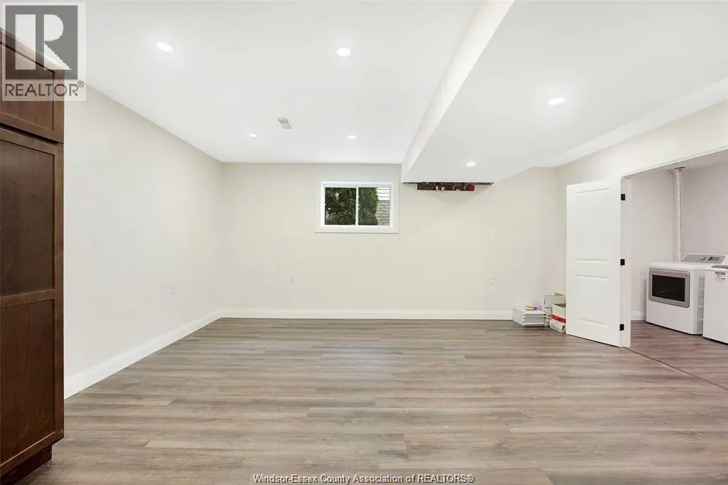 3268 ROBINET ROAD