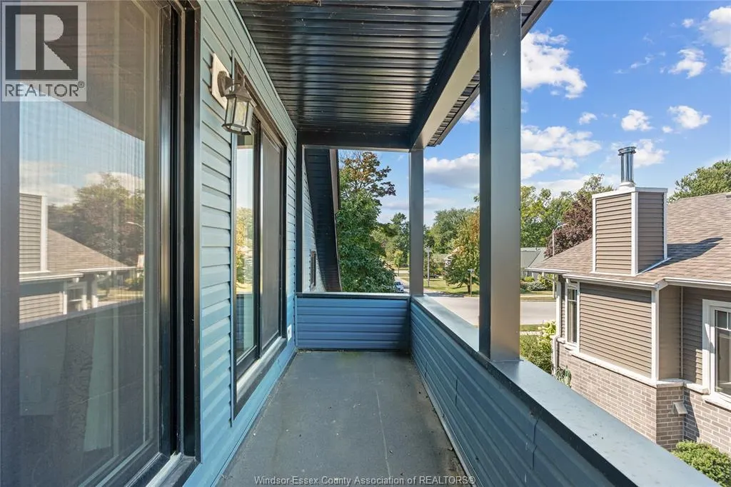 261 DIVISION STREET South